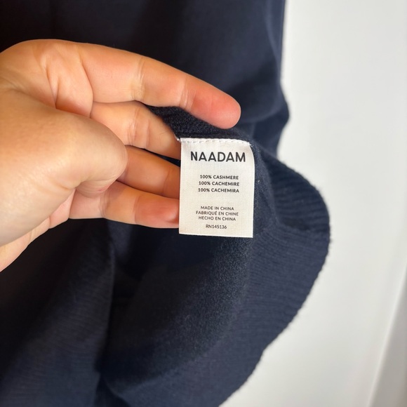 Naadam Lightweight Cashmere Rollneck Sweater Mens XL Navy Blue Pullover Neutral - Picture 6 of 8